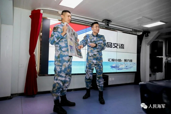 酷！清华毕业的航母记者亮相讲台 一起认识一下他们 (http://www.ix89.net/) 军事 第8张
