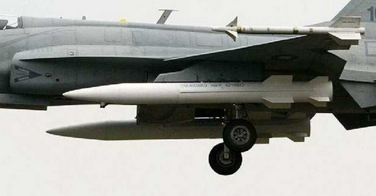 印媒：巴军枭龙战机配备超音速导弹 可威胁<a href=