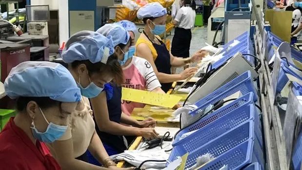 疫情政策放松后数百万越南工人逃离工厂 耐克傻眼了