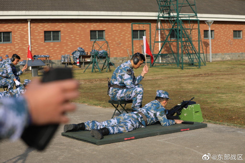 东部战区海军航空兵实弹射击考核 检验射击水平(图) (http://www.lingxun.net.cn/) 军事 第1张