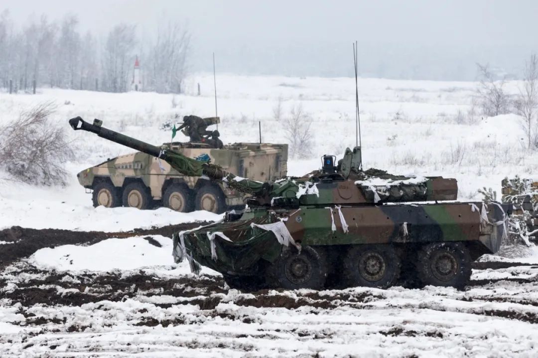 英媒：法国首个向乌提供装甲车 英国在军援上落后了