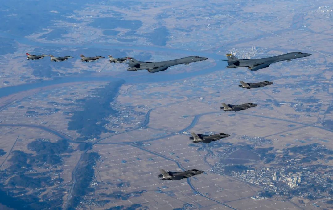 美韩在半岛西部海域上空联训 美军出动F35等多型战机