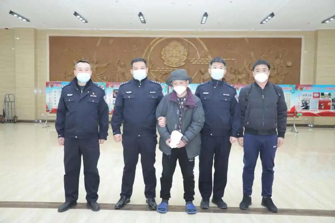 中国警方成功引渡一嫌疑人：杀害民警，逃俄27年！