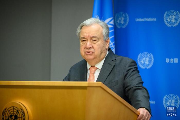 1月15日，在位于纽约的联合国总部，联合国秘书长古特雷斯向媒体宣读声明。新华社发（联合国供图/洛伊·费利佩摄）