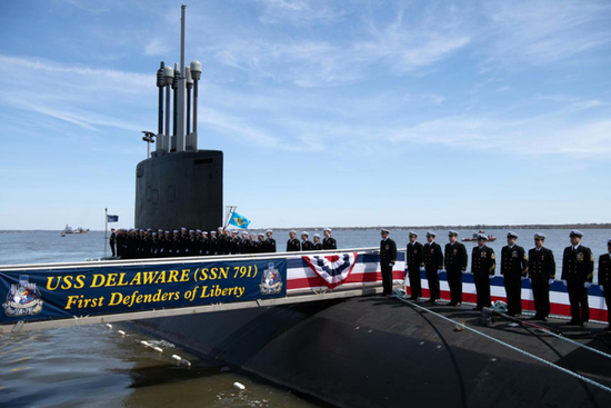 美国最新核潜艇“特拉华”号入列 拜登打着瞌睡敬礼