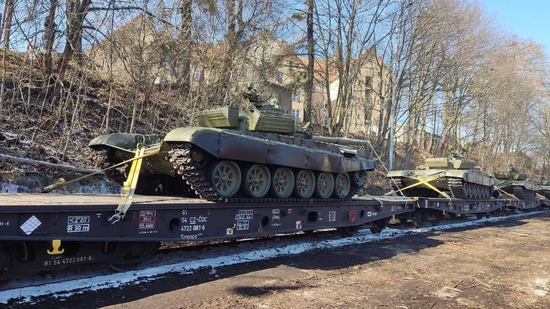 外媒称捷克援助乌克兰坦克 北约首个送坦克的国家？