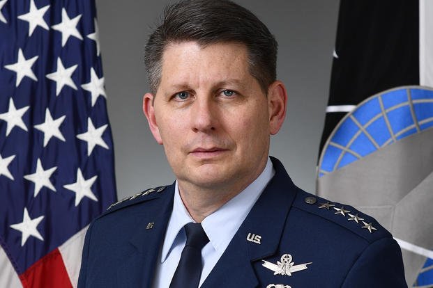 美国太空军负责太空行动的副司令汤普森（资料图）