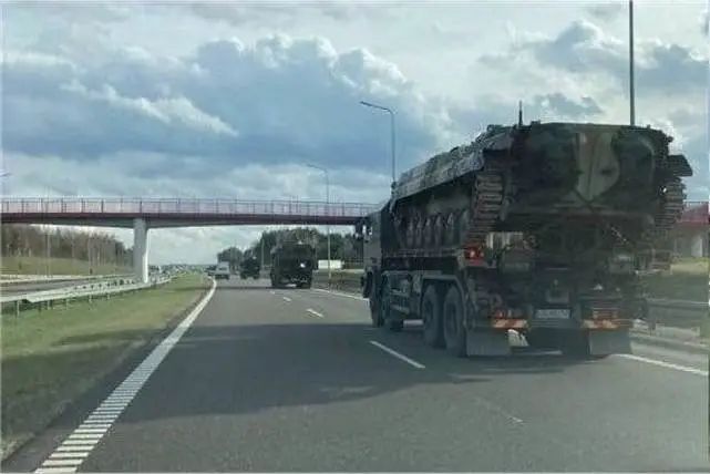 【波兰BWP-1步兵战车正前往乌克兰】